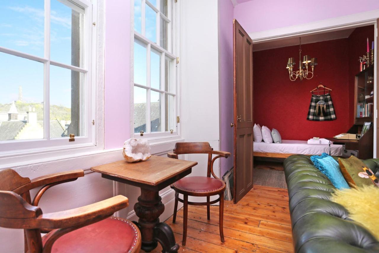 Joivy Iconic Colorful Home On The Royal Mile إدنبرة المظهر الخارجي الصورة