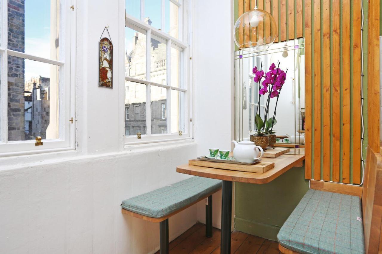 Joivy Iconic Colorful Home On The Royal Mile إدنبرة المظهر الخارجي الصورة