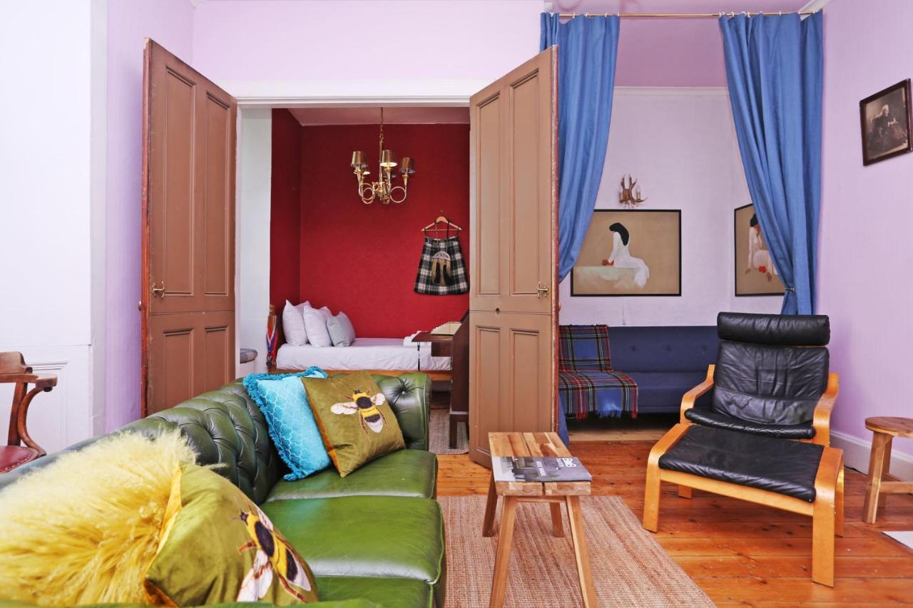 Joivy Iconic Colorful Home On The Royal Mile إدنبرة المظهر الخارجي الصورة